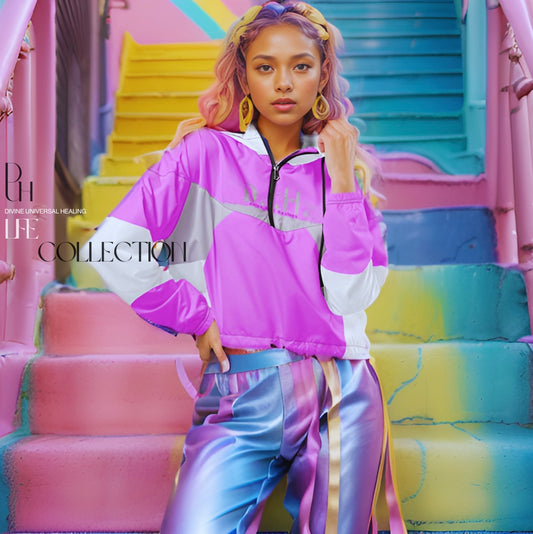 8 Women’s cropped windbreaker
