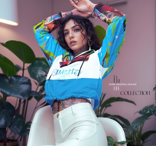6 Women’s cropped windbreaker