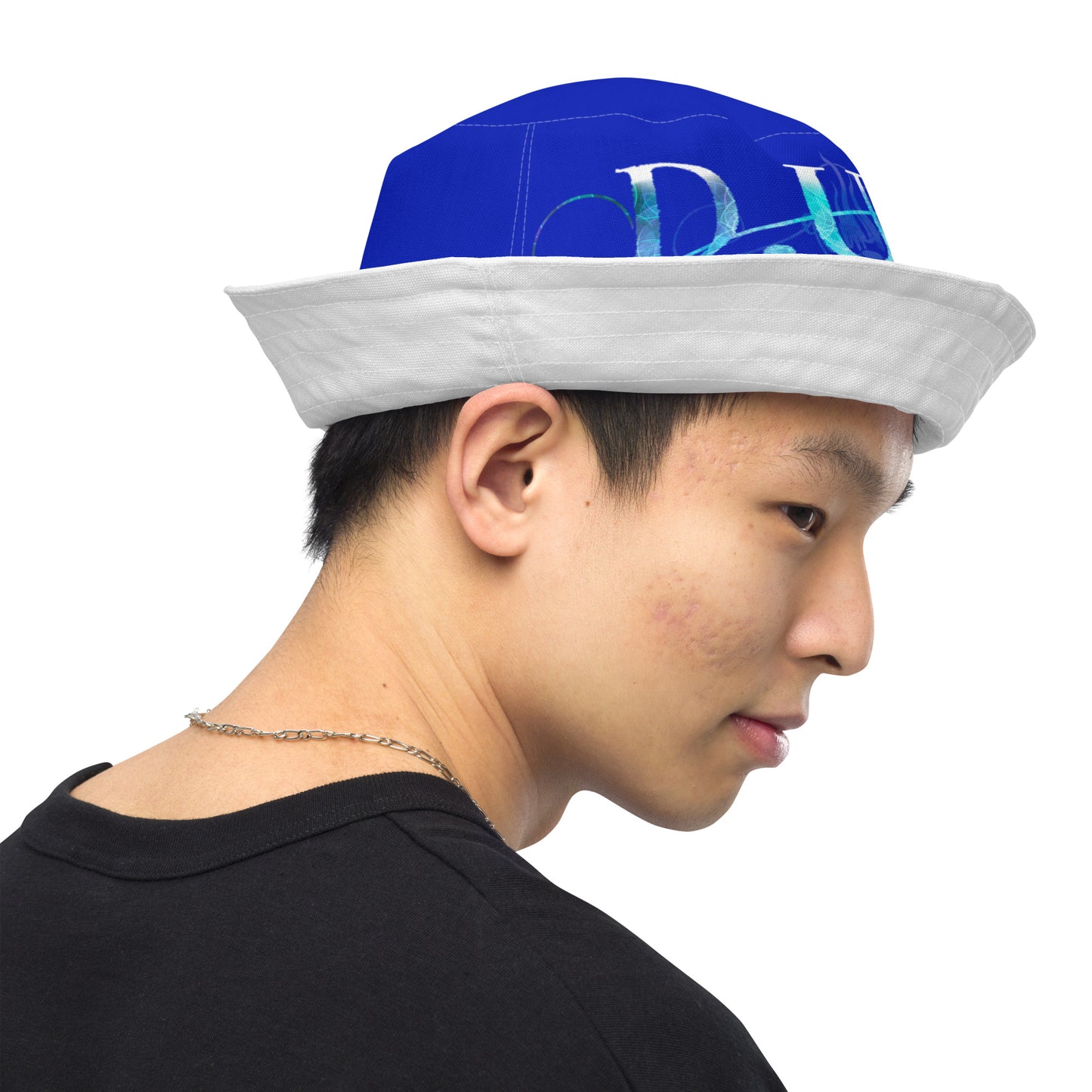 Reversible bucket hat