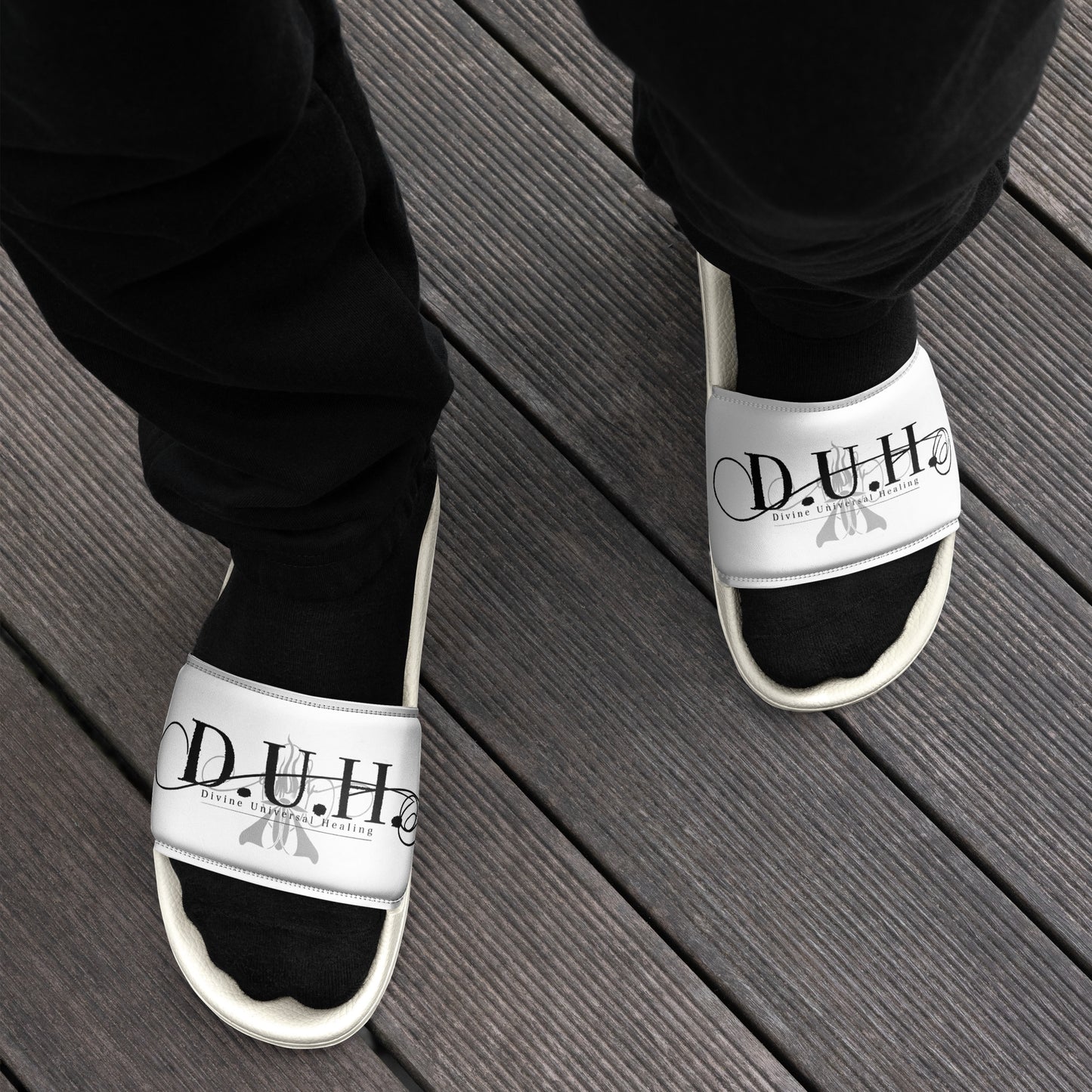 1 B/W Men’s slides