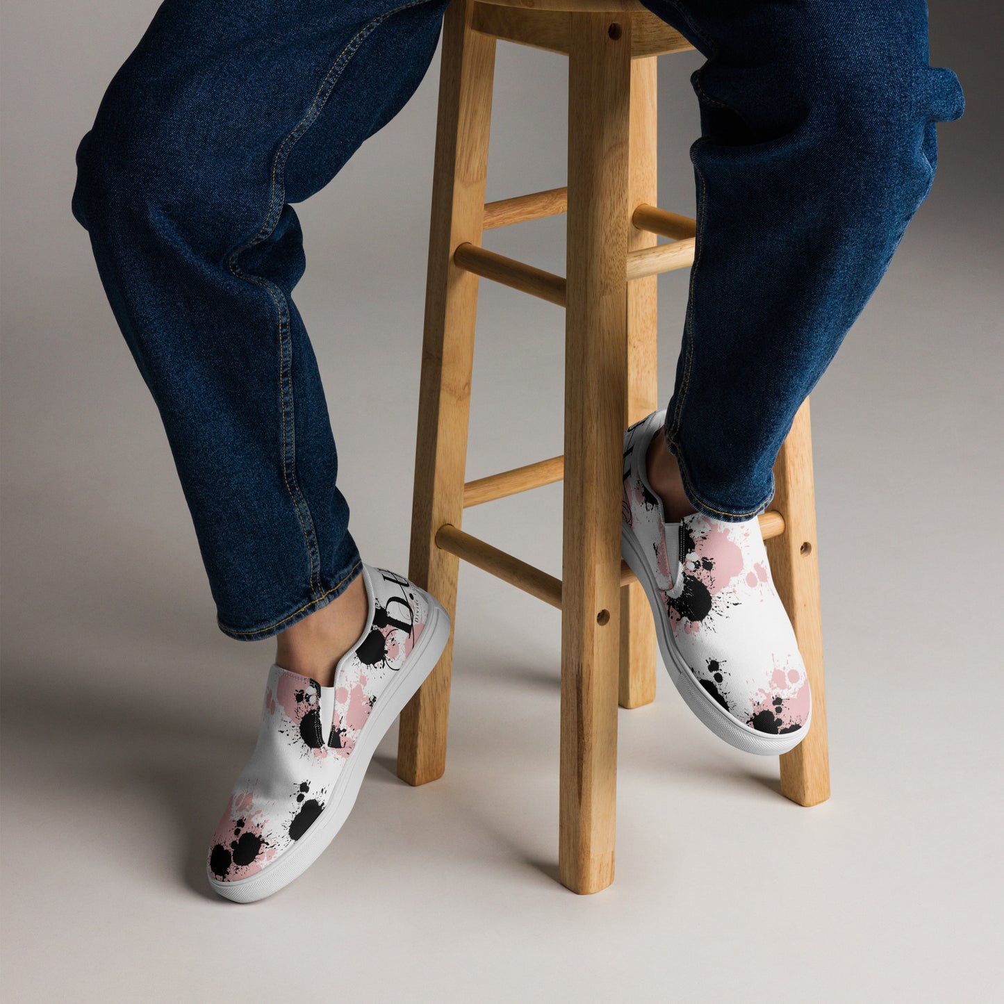 Men’s slip-on canvas shoes