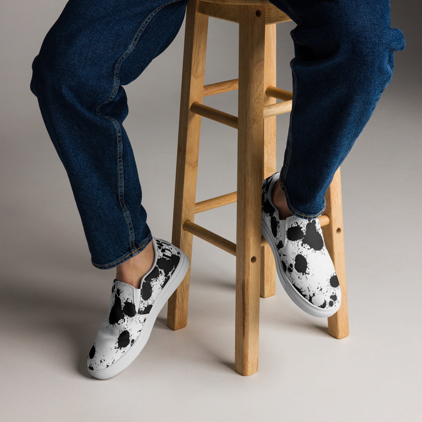 1 B/W 2 spotted Men’s slip-on canvas shoes